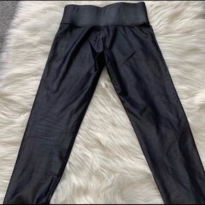 Carbon38 Takara black leggings